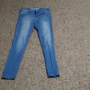 Juniors skinny jeans